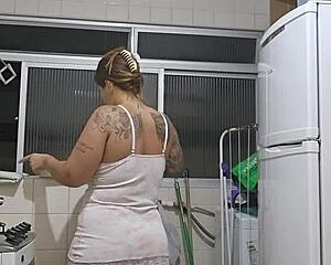 Me comeria com essa camisola