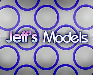 Redheaded Plumper Scarlett Raven Receives The Perfect Massage