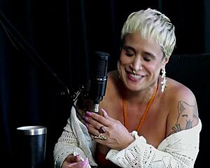 Seu Forte É Exibição, Sente Autêntica, Falta Preliminares, Não Sai Sem Planos, Beijou Mulheres - Just Joana Watch On Sheer Red!