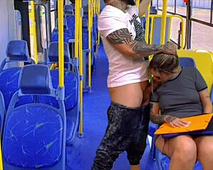 Acochei A Minha Vizinha Ninfeta Vindo Da Escola Dentro Do Ônibus Público Safada Não Conseguiu Resistir E Caiu D Boca Na Minha Rola Ali Mesmo Completo No Sheer E Red