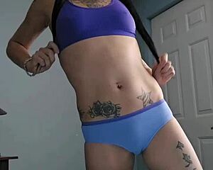 I adore belle petite Emy Angel's sexy charm.