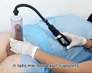 doctora da masaje en la verga a su paciente para subir de tama�o y se empieza a excitar y quiere que el se lo meta todo - porno en espa�ol