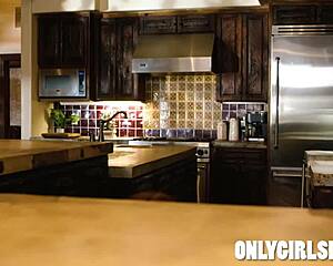 crush confession ashlyn siri scissor cum