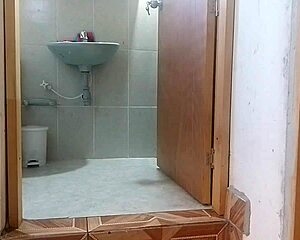 horny colombian milf masturbates at neighbor's door 😏