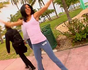 eva ellington takes thick cock in her pussy