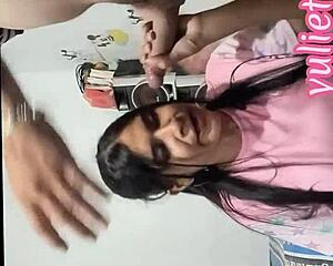 흥분한 새엄마가 새아들을 유혹하고 정액을 삼켜