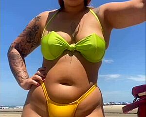 hoje eu tô afim de mamar vários na praia