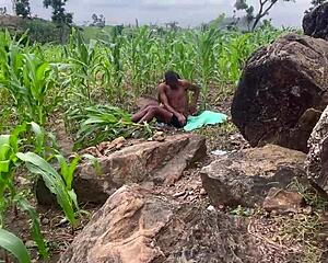 Pojechaliśmy na farmę, żeby się pieprzyć