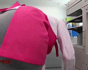 asian office lady chihiro akino at work