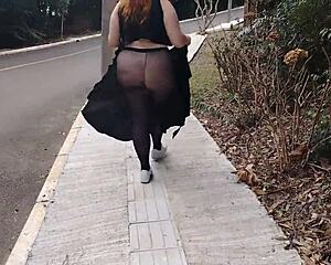 priscila flashes no panties on streets