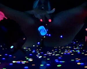 Watch Samantha Saint Masturbating Her Pussy Alone!