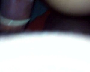 dandole por el culito