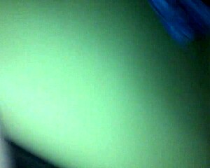 dandole por el culito