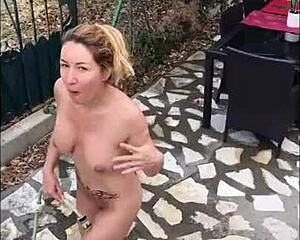 Dirty flashing and sex snaps, what a thrill?