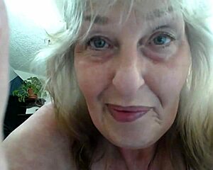 mature hottie models panties joi 😍