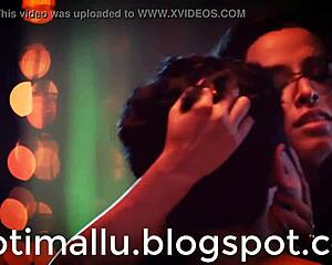 Midnight Romance With Indian Hot Mallu Sexy Aunty