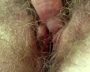 I narrate my hairy mommy masturbating her beaver pussy