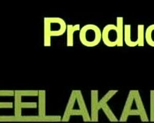 Hot Desi Bhabhi In Bath Dress!