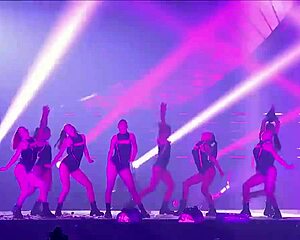 Enjoy the Born Pink Blink concert! 🎤🎶