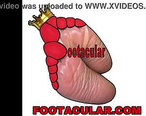 oh wow, footjob and foot worship on these thick ebony feet!