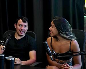 Viraram Acompanhante Era Clt Teve Um Cara Que Não Sabia Transar O Cliente Pesava 200kg E Ficou Com Medo De - Casal Kaliente Watch On Sheer Red