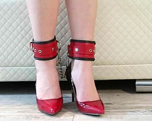 Dipping Feet In Bondage