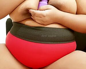 maid showing boobs 😘