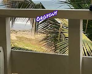 A HOUSEWIFE FLASHES AT THE BEACH RESORT OUTDOORS.