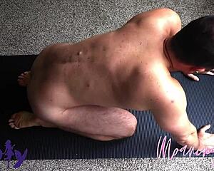 Morning routine with rough creampie on yeloly doll.