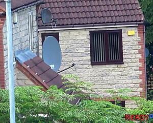 i tricked the skinny brit into letting the leeds nerd fingerbang her for the first time