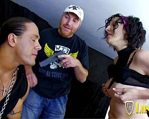 I watch kthylee bouncin on rob's big fat knob