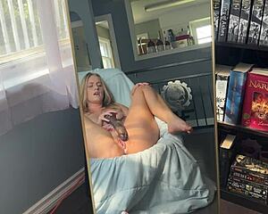 Horny nerd watches her pussy get creamy playing with a bbc 😏