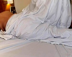 dia dos namorados essa bbw ganhou leitinho na boca