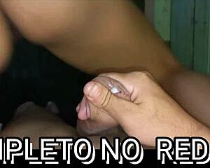 Comecei sozinho mais no final a morena sentou