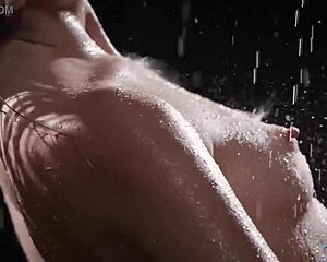 Big Ass Petite 18+ Body Milf Blonde Kenna James Hot Solo Striptease For Playboy