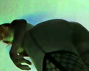 Maya: 'New lingerie turn-on?'