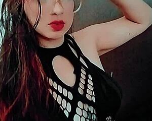 Maya: 'New lingerie turn-on?'