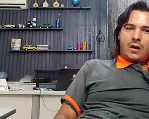 i masturbate outdoors in this solo session