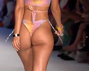 Check out this thick ass in a bikini at the beach