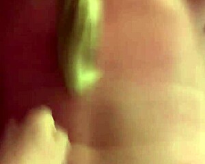 Amateur Couple Fucks and Gets Creampie in Doggystyle