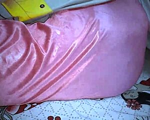 Beautiful punjabi virgin aunty seduced by big fat cock in hotel