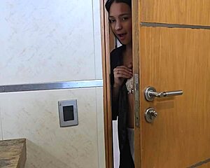 Stepdaughter Seduces Stepfather for Secret Fuck