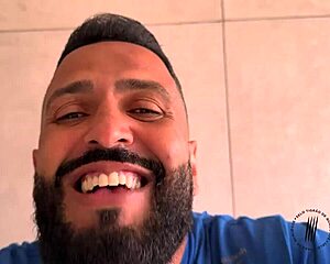 Fazendo o marido da paolla hotwife de corno mais uma vez - completo no red