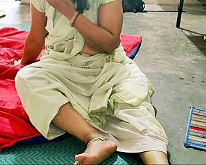 Indian Desi Bhabhi Fucking Boys