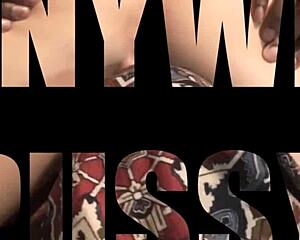 Must-watch hot squirt bath scene with full video on red