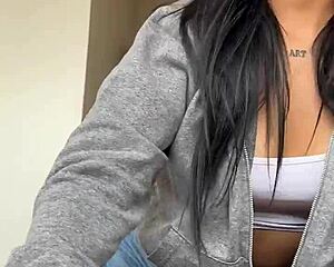 Venezuelan Babe Wakes Me With Cock Sucking