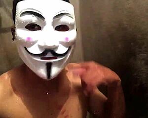 Greedy nymph licks exclusive blowjob passionately