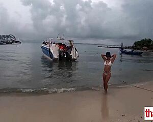 dude dildoing and fucking his amateur thai teen girlfriend polly 😏