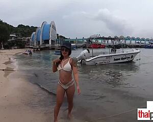 dude dildoing and fucking his amateur thai teen girlfriend polly 😏