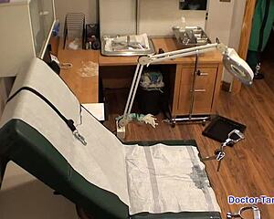 i accidentally spread hope harper's ass in lesbian torment clinic